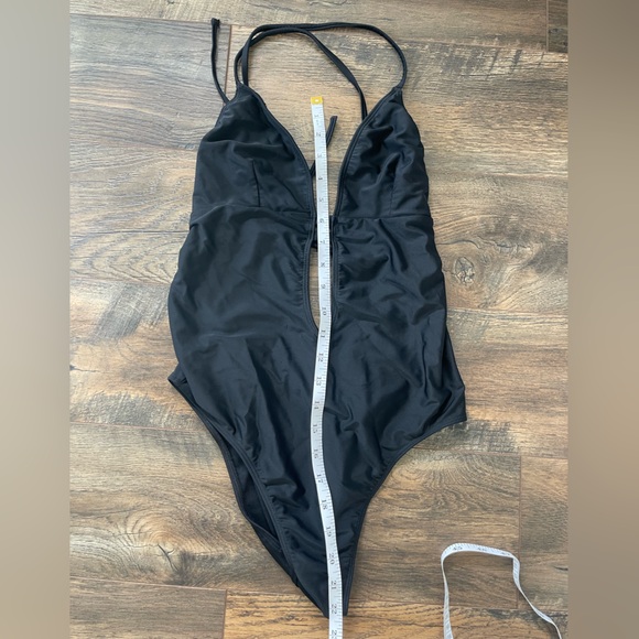 Abercrombie &Fitch one piece swim suit, size M - Picture 3 of 4